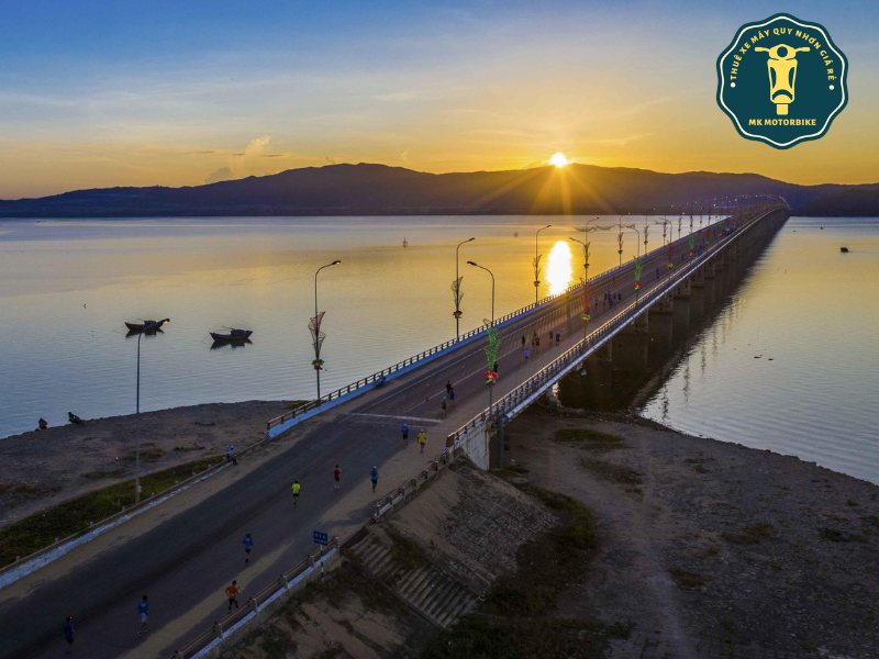 Cầu Thị Nại vượt biển